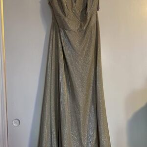 Elegant Gold Evening Gown